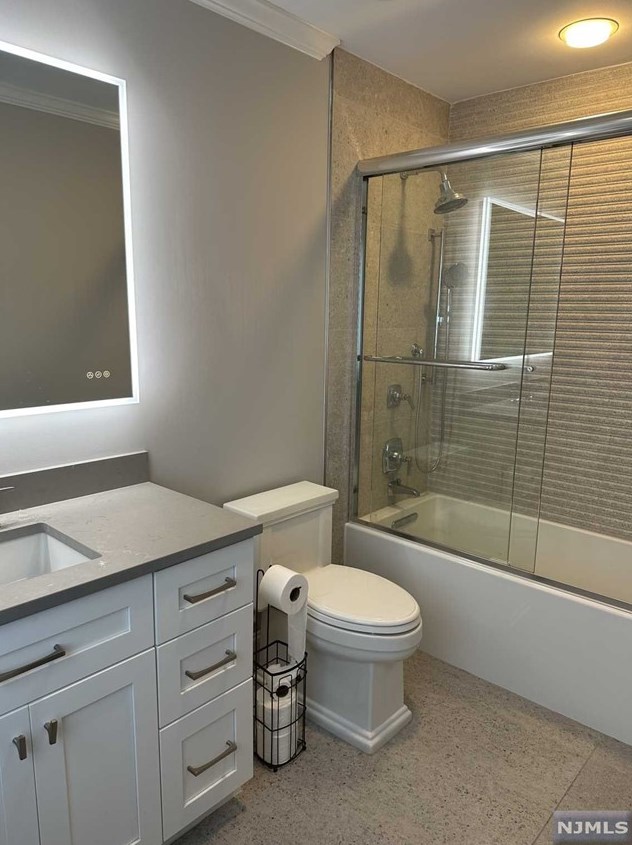 101 Essex Dr, Tenafly NJ  07670-2331 exterior