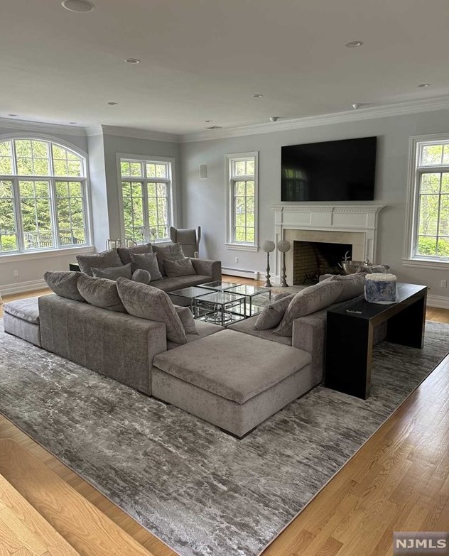 101 Essex Dr, Tenafly NJ  07670-2331 exterior