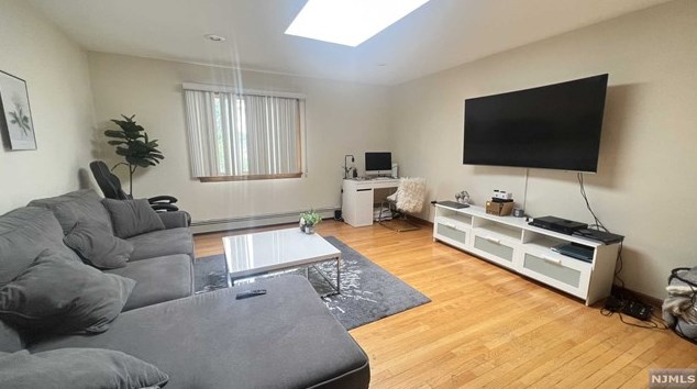 456 Victor St, Saddle Brook NJ 07663-6118 exterior