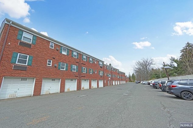 88 Franklin St, Tenafly NJ  07670-3831 exterior