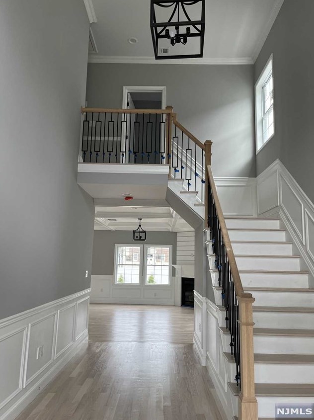 445 Beech Ave, Paramus NJ  07652-5731 exterior