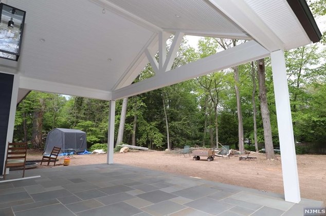 687 Burke St, Township Of Washington NJ  07676-3831 exterior