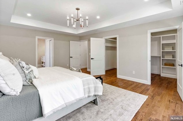 11 Macarthur Dr, Saddle Brook NJ  07663-4705 exterior