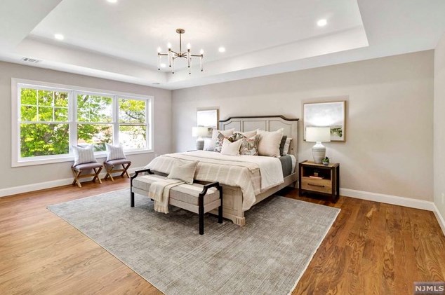 11 Macarthur Dr, Saddle Brook NJ  07663-4705 exterior