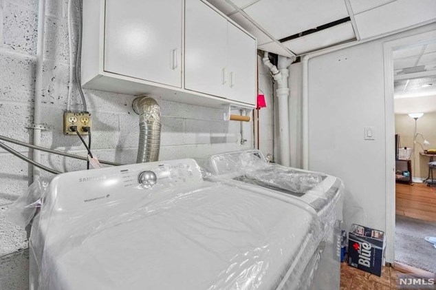 1010 Ponsi St, West Fort Lee NJ 07024-2524 exterior