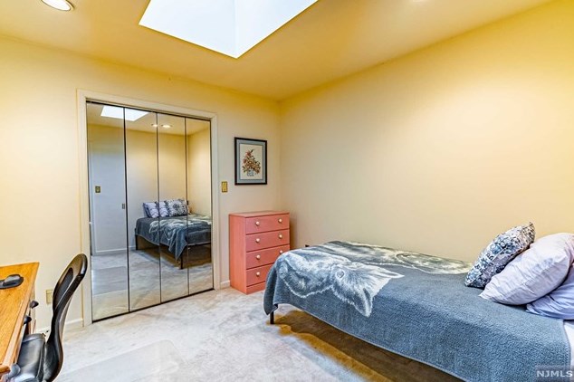 68 Easedale Rd, Wayne NJ  07470-2486 exterior