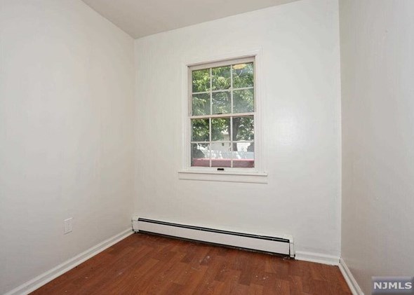 173 Orchard St, Elmwood Park NJ  07407-2213 exterior