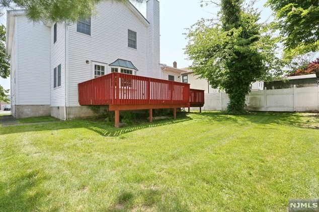 173 Orchard St, Elmwood Park NJ  07407-2213 exterior
