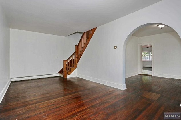 173 Orchard St, Elmwood Park NJ  07407-2213 exterior