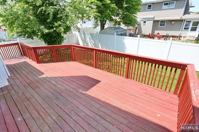 173 Orchard St, Elmwood Park NJ  07407-2213 exterior