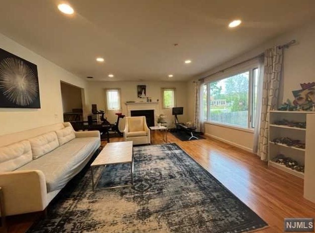 12 Cortland Pl, Tenafly NJ  07670-1624 exterior