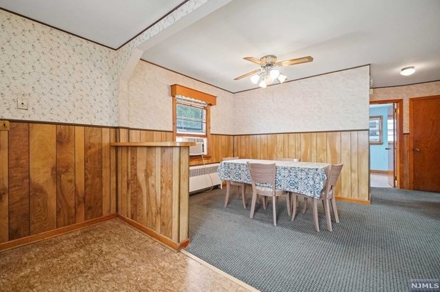 8 Memorial Pl, Elmwood Park NJ  07407-1330 exterior