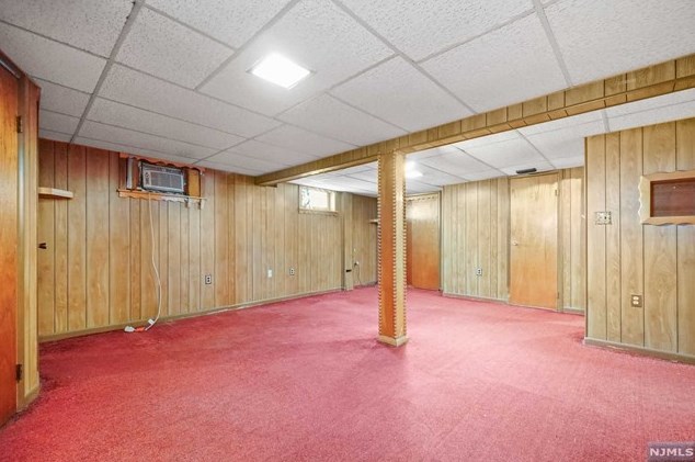 8 Memorial Pl, Elmwood Park NJ  07407-1330 exterior