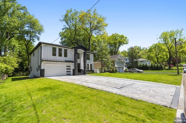 181 Elm St, Tenafly NJ  07670-3032 exterior