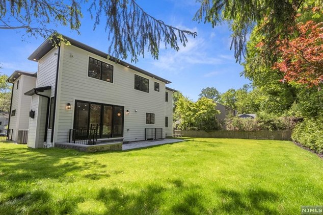 181 Elm St, Tenafly NJ  07670-3032 exterior