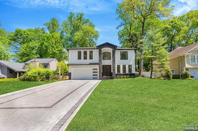 181 Elm St, Tenafly NJ  07670-3032 exterior