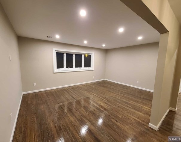 237 Van Buren St, Lyndhurst NJ  07071-1312 exterior