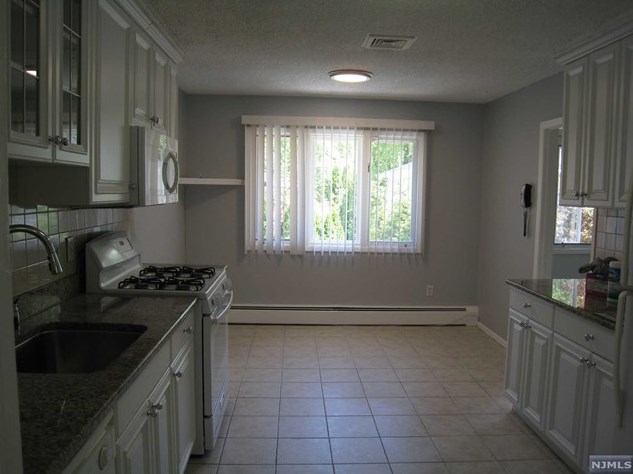 39 Smt St, Englewood NJ 07632-2030 exterior