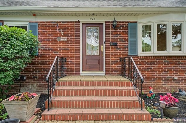 134 Wilson St, Hackensack NJ  07601-2939 exterior