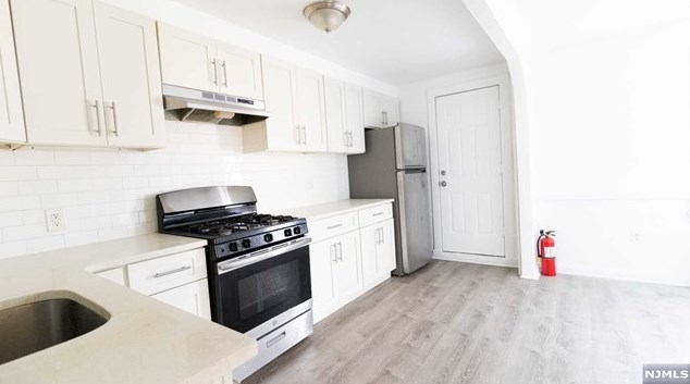 177 Morningside Ln, Palisades Park NJ  07650-1917 exterior