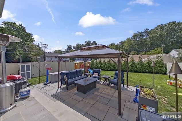 129 Palisade Ave, Emerson NJ  07630-1844 exterior