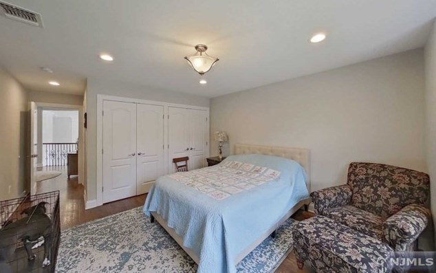 129 Palisade Ave, Emerson NJ  07630-1844 exterior