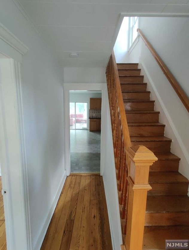 282 Prospect Ave, Bergenfield NJ  07621-1247 exterior