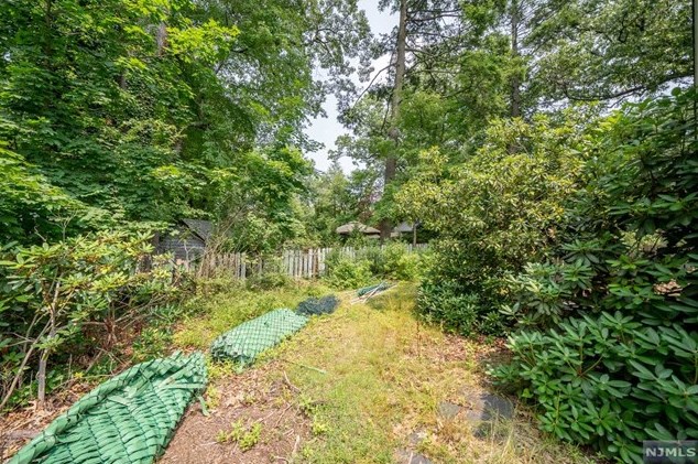 15 Ravine Rd, Tenafly NJ  07670-2124 exterior