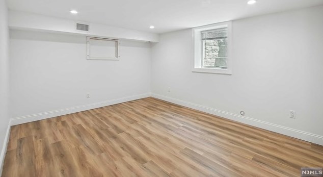 687 Burke St, Township Of Washington NJ  07676-3831 exterior