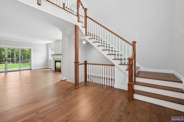 687 Burke St, Township Of Washington NJ  07676-3831 exterior