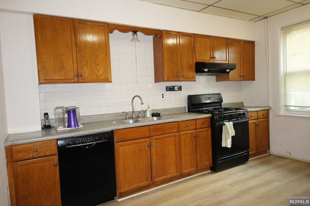 41-5 Irving St, Jersey City NJ  07307-2545 exterior