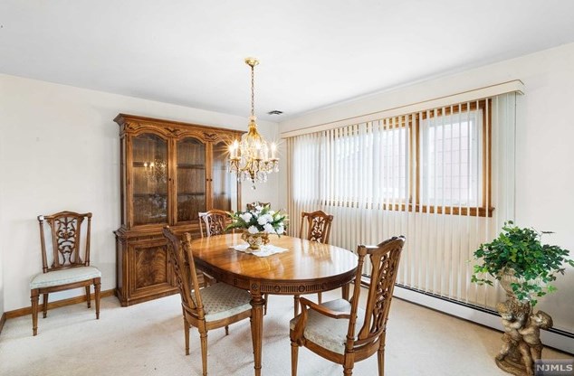 379 Washington Ave, Rutherford NJ  07070-1041 exterior