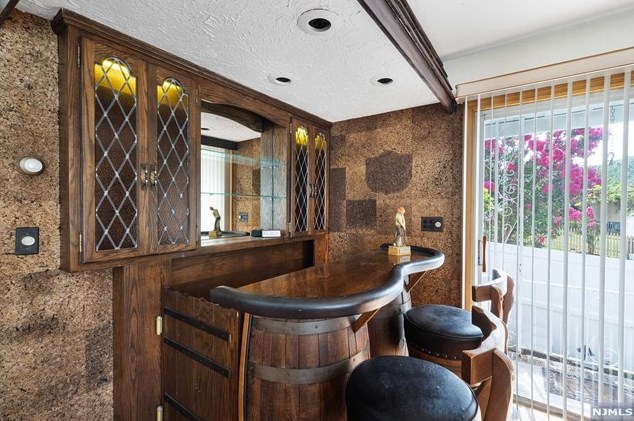 379 Washington Ave, Rutherford NJ  07070-1041 exterior