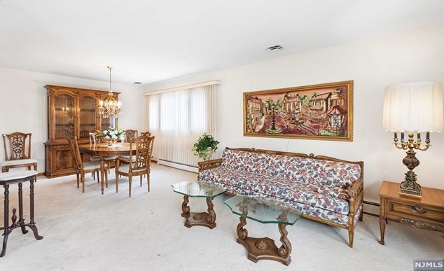 379 Washington Ave, Rutherford NJ  07070-1041 exterior