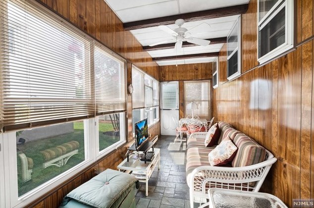 379 Washington Ave, Rutherford NJ  07070-1041 exterior