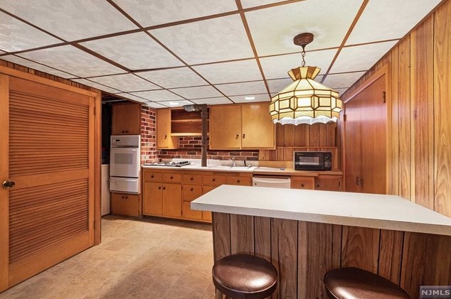 379 Washington Ave, Rutherford NJ  07070-1041 exterior