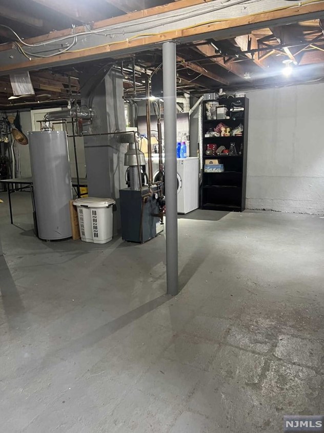 86 Bloomfield Ave, Edison NJ  08837-3324 exterior