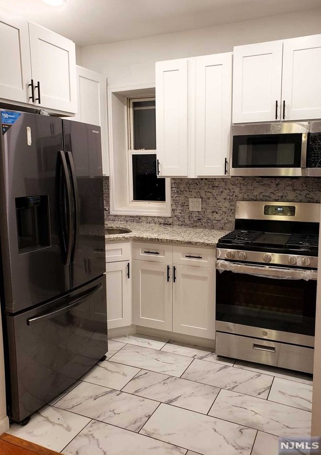 222 Westminster Pl, Lodi NJ  07644-1012 exterior