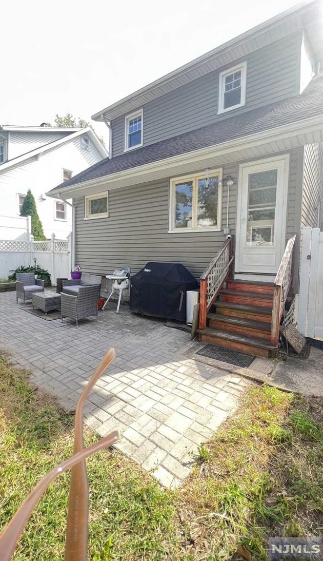 228 Washington Ave, Rutherford NJ  07070-1144 exterior