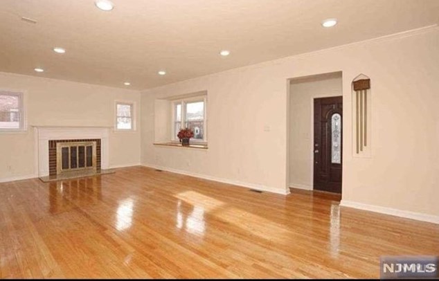 462 Blanchard Ter, Hackensack NJ  07601-1428 exterior