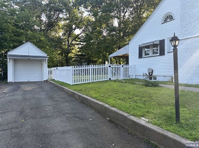 45 Summit Ave, Midland Pk NJ  07432-1310 exterior