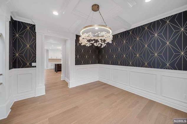 183 Cleenput Ter, Paramus NJ  07652-4438 exterior