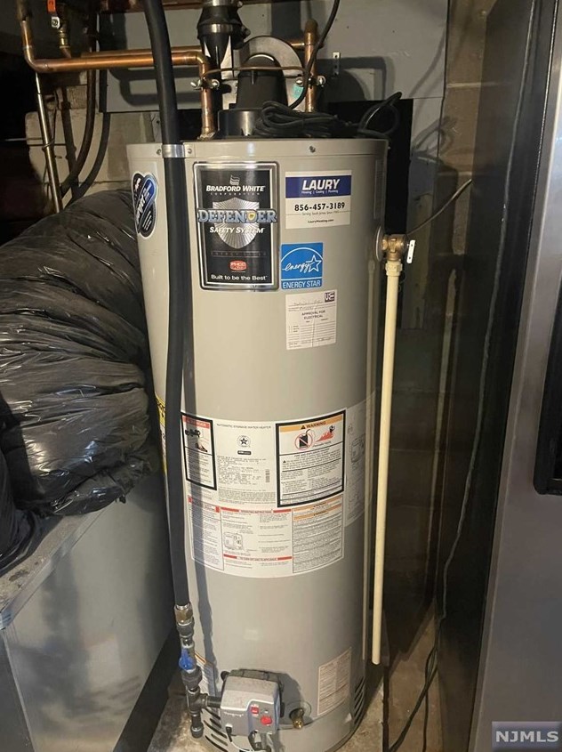 140 Broadway, Pennsville NJ 08070-1418 exterior