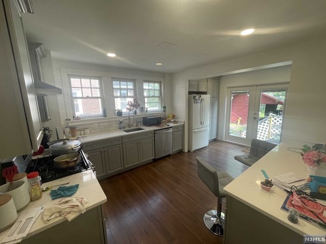 140 Broadway, Pennsville NJ 08070-1418 exterior