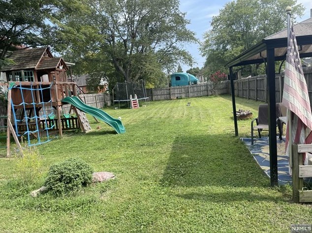 140 Broadway, Pennsville NJ 08070-1418 exterior