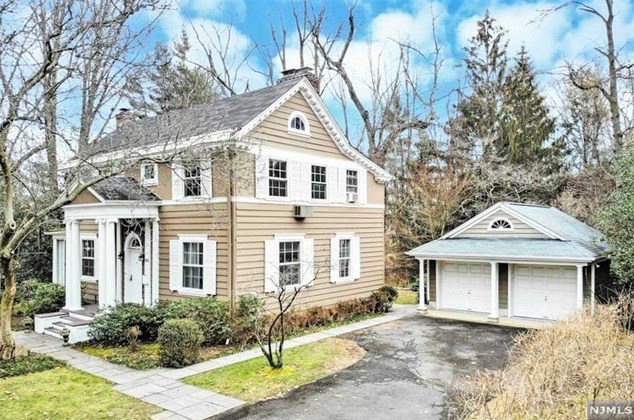 125 Hudson Ave, Tenafly NJ 07670-1039 exterior