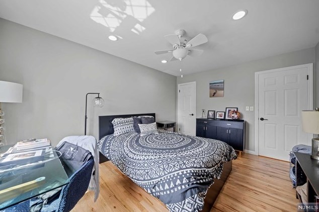 6 Holiday Ct, Westwood NJ  07675-5708 exterior