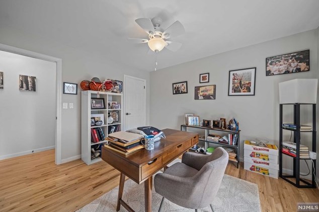 6 Holiday Ct, Westwood NJ  07675-5708 exterior