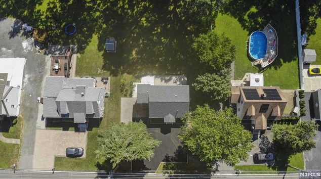 148 Valley Rd, Wayne NJ  07470-3949 exterior