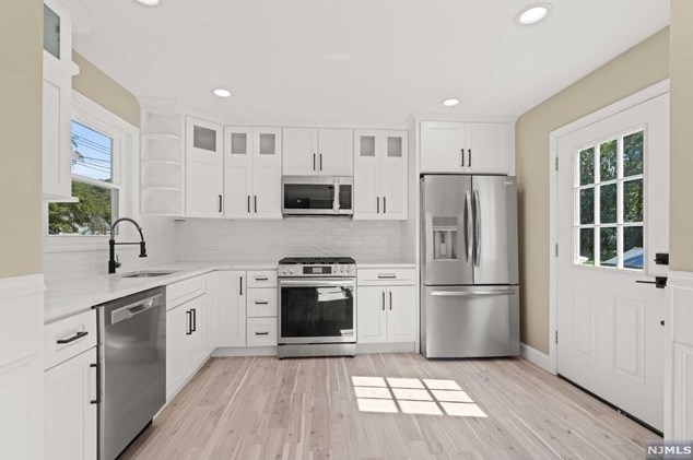 148 Valley Rd, Wayne NJ  07470-3949 exterior